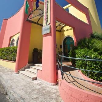 Lo Scacciapensieri Hotel & Restaurant