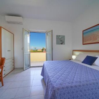 Hotel Damanse