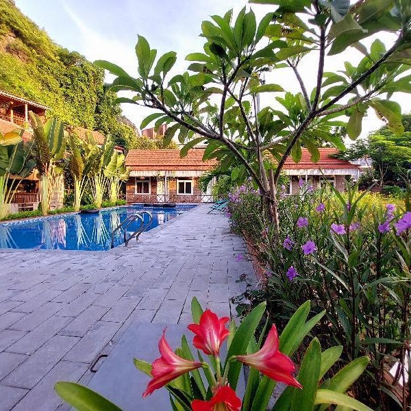 Ninh Binh Mountain Side Homestay & Cafe Thumbnail