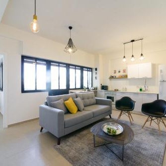 16 HaRakevet Street - By Beach Apartments TLV Thumbnail