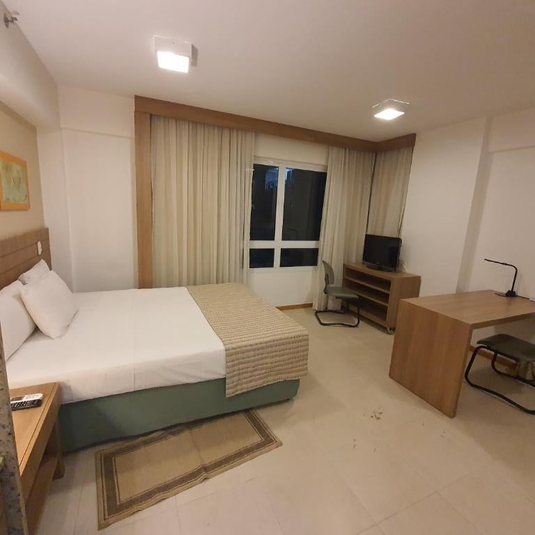 FLAT SAINT MORITZ EXPRESS, SHN QUADRA 1, AO LADO DA ESPLANADA DOS MINISTÉRIOS, PRÓXIMO AO ESTÁDIO MANÉ GARRINCHA, COM WI-FI, SMART TV, PISCINA, ACADEMIA, SAUNA, HIDROMASSAGEM By REI DOS FLATS Thumbnail