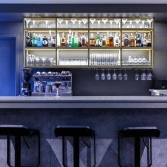 Hidden Lake Hotel & Apartments Thumbnail