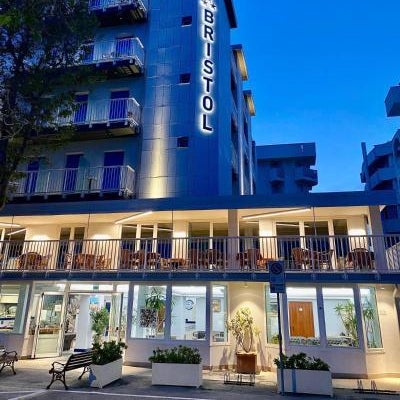 Hotel Bristol - a 30 mt dalla spiaggia