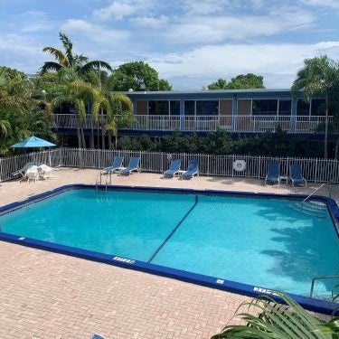 Rodeway Inn & Suites Fort Lauderdale Airport & Cruise Port Thumbnail