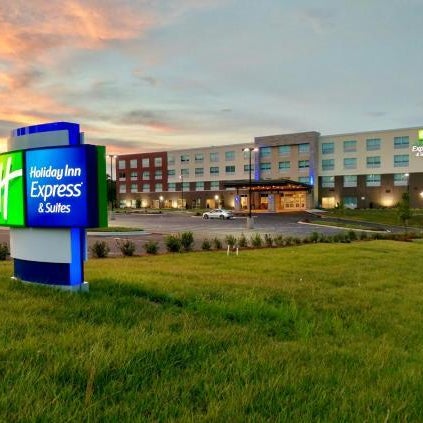 Holiday Inn Express & Suites Raleigh Airport - Brier Creek By IHG Thumbnail