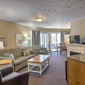 104 Pointes North Inn Thumbnail