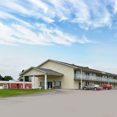 Americas Best Value Inn Knob Noster Thumbnail