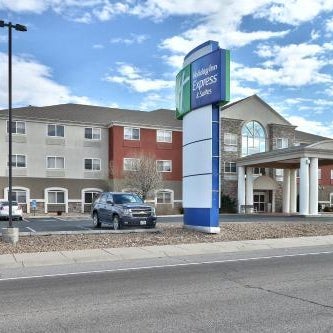 Holiday Inn Express & Suites Portales By IHG