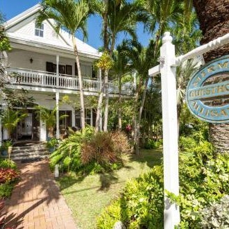 The Mermaid & The Alligator Thumbnail