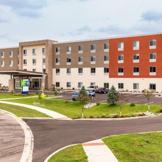 Holiday Inn Express And Suites Elkhart North By IHG Thumbnail