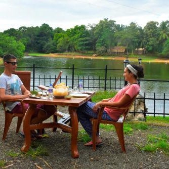 Pelican Lake safari resort