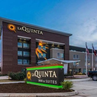 La Quinta Inn and Suites by Wyndham Houston Spring South Thumbnail