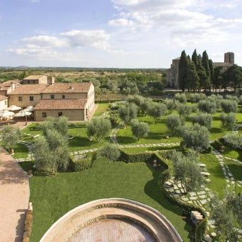 Sovana Hotel & Resort
