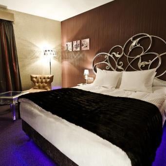Hotel 3 Trio Thumbnail
