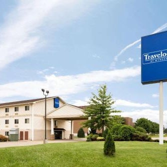 Travelodge by Wyndham Clinton Valley West Court Thumbnail