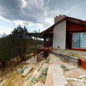 Hideout Ft Abajo 2 BR Cabin, Stunning Views, Secluded! Thumbnail