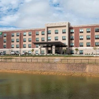 Holiday Inn Express and Suites Wentzville St Louis West By IHG Thumbnail