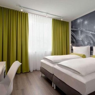 Super 8 by Wyndham Mainz Zollhafen Thumbnail