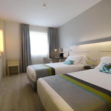 Holiday Inn Express Pamplona By IHG