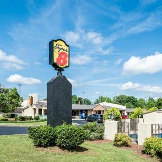 Super 8 by Wyndham Monroe Thumbnail