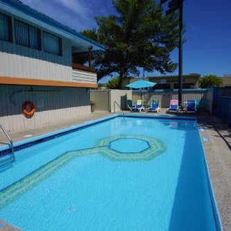 Recreation Inn and Suites Kelowna Thumbnail