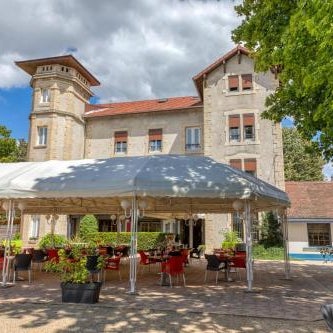 Logis Hotel La Commanderie de Champarey