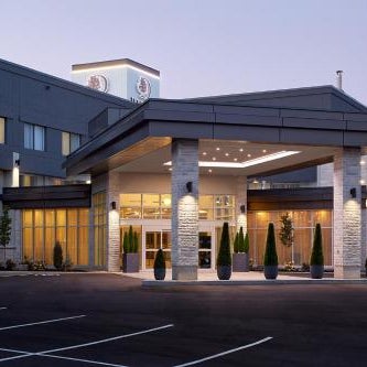 Doubletree By Hilton Montreal Airport Thumbnail
