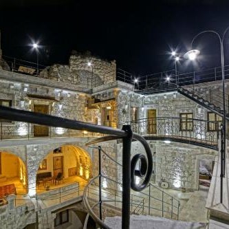 Risus Cave Suites Thumbnail