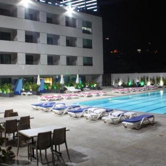 Le Six Hotel And Resort Thumbnail