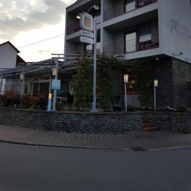Hotel "Zum Moseltal"