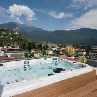 HOODY ACTIVE & HAPPINESS HOTEL