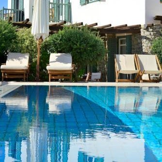 Pelican Bay Hotel