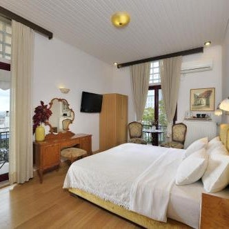 Dryades & Orion Hotel Thumbnail