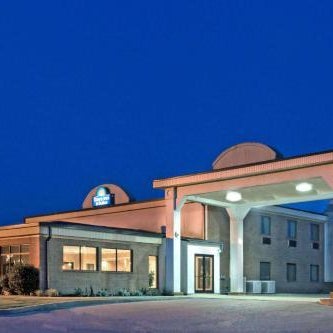 Days Inn & Suites by Wyndham Wynne Thumbnail