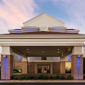 Holiday Inn Express Hotel & Suites Shawnee I-40 By IHG Thumbnail