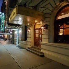 Hotel St. James