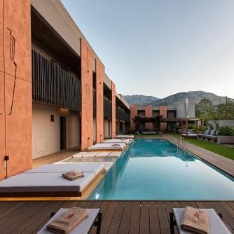 Pilot Amphora Boutique Hotel