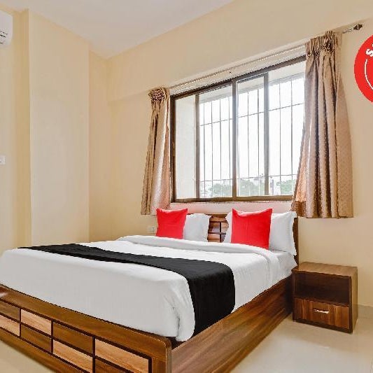 FabHotel Mountain High Inn - Nr. Lifeline Hospital