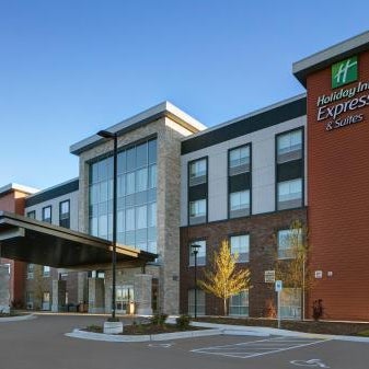 Holiday Inn Express And Suites Milwaukee - Brookfield By IHG Thumbnail