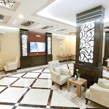 Four Seasons Suites Thumbnail