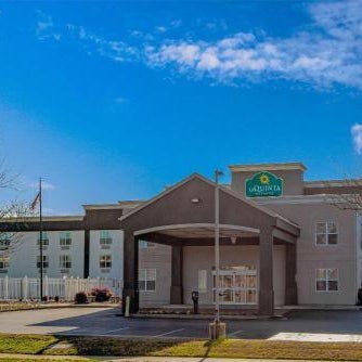 La Quinta Inn & Suites by Wyndham Lexington Park Thumbnail