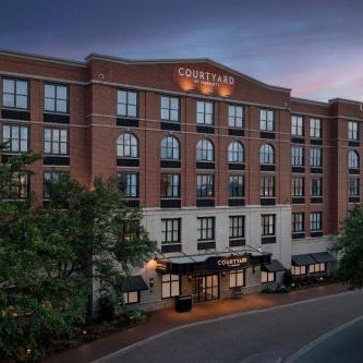 Courtyard by Marriott Savannah Downtown/Historic District Thumbnail