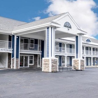 Hilltop Inn & Suites - North Stonington Thumbnail