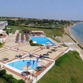 Ramada Plaza by Wyndham Thraki