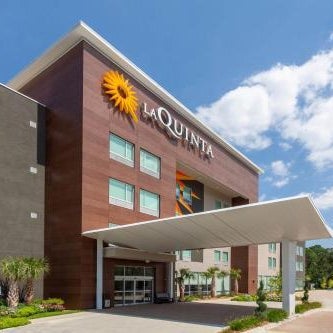 La Quinta Inn & Suites by Wyndham Lafayette Oil Center Thumbnail