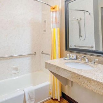 La Quinta Inn & Suites by Wyndham Oklahoma City - Moore Thumbnail