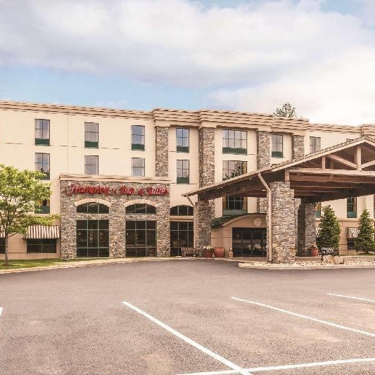 Hampton Inn By Hilton & Suites Lake George, NY Thumbnail