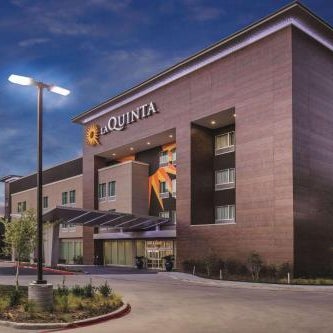 La Quinta Inn & Suites by Wyndham Dallas - Richardson Thumbnail