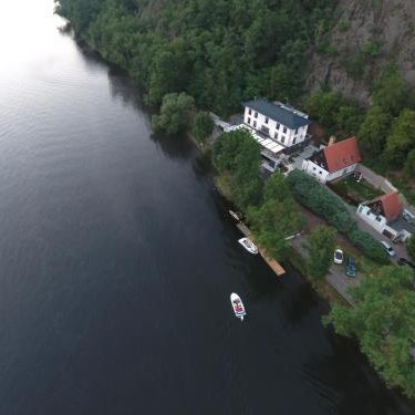 Hotel Mandát