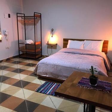 Casa Alamanda - Posada Urbana Thumbnail